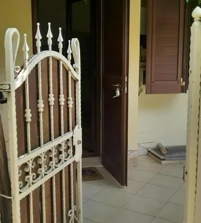 Brezza Di Mare In Con Giardino E ,casa Vacanze Al Mare Vila Quartu SantʼElena